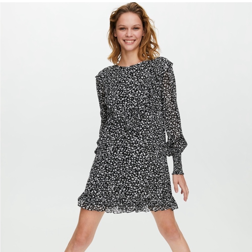 Aritzia Little Moon Gimlet Ruffle Shift Dress